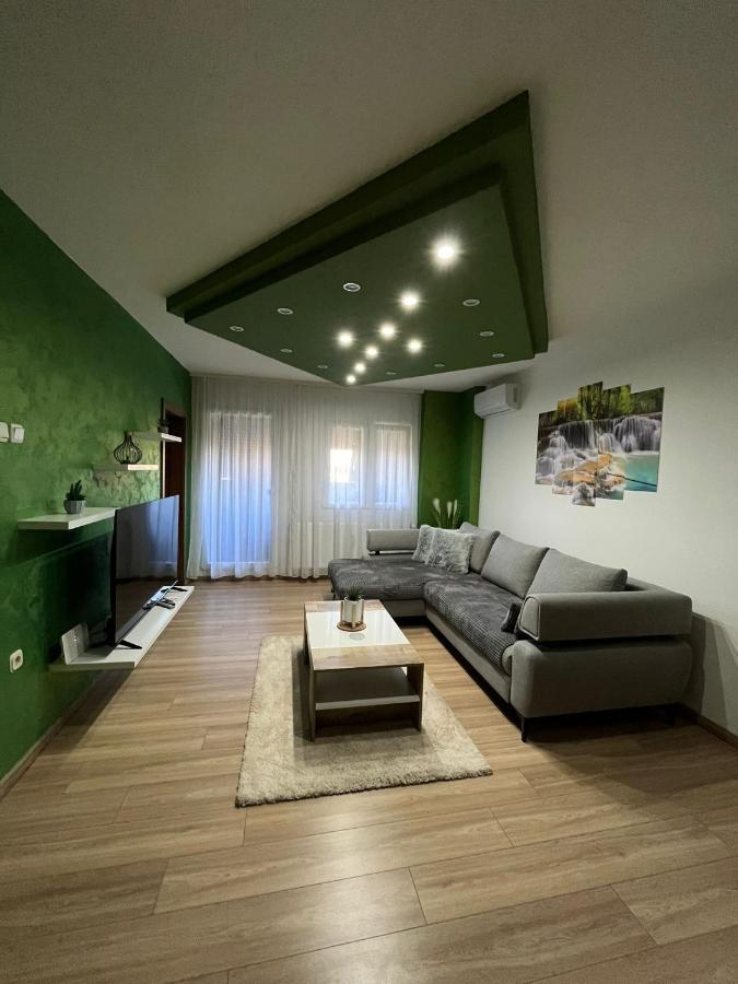 Apartamento Aby Slavonski Brod Exterior foto